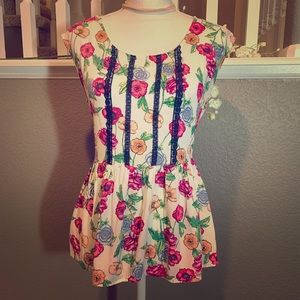 Lauren Conrad flowered blouse💕